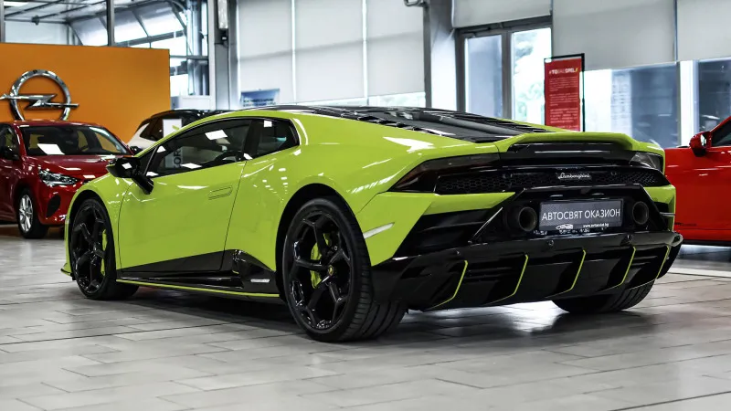 Lamborghini Huracan EVO Fluo Capsule 5.2 V10 4WD Automatic Image 7